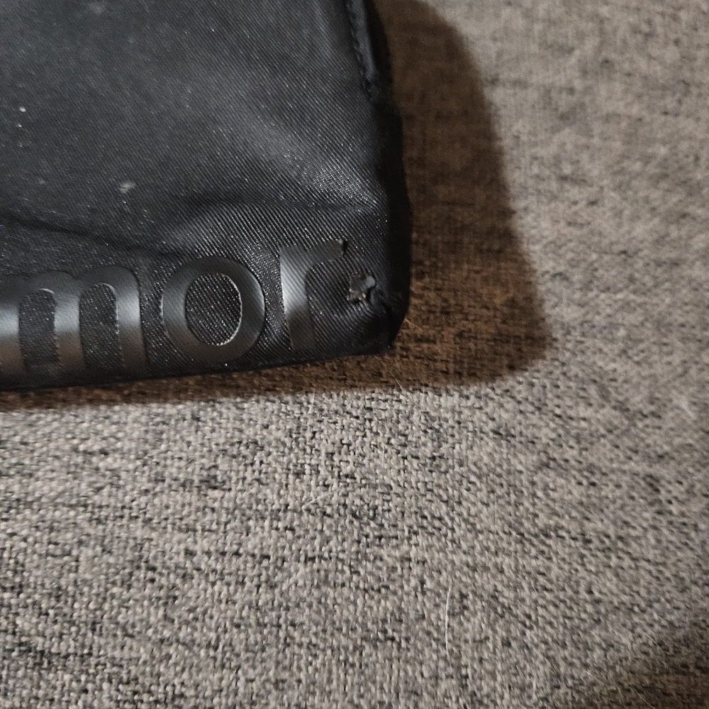 Lululemon Clipable Card Pouch - Picture 4 of 7